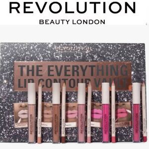 Revolution Beauty The Everything Lip Contour Vault‎